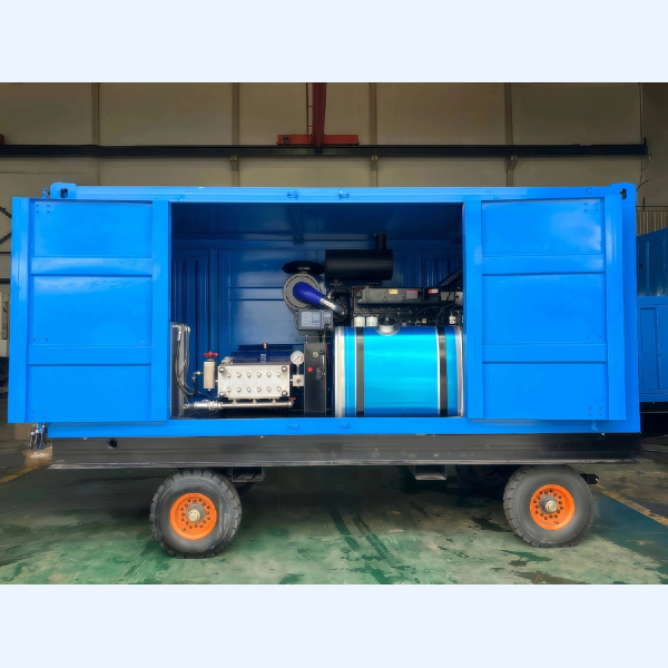 140MPa柴驅(qū)工業(yè)管道高壓清洗機(jī)